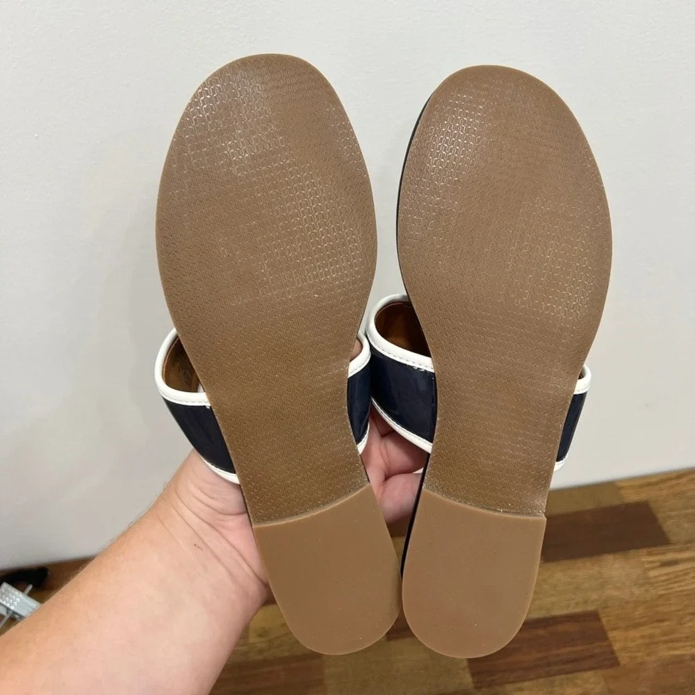 J Mclaughlin Leslie Sandal 8.5 Navy‎ Patent Leather Thong Summer Nautical Strap